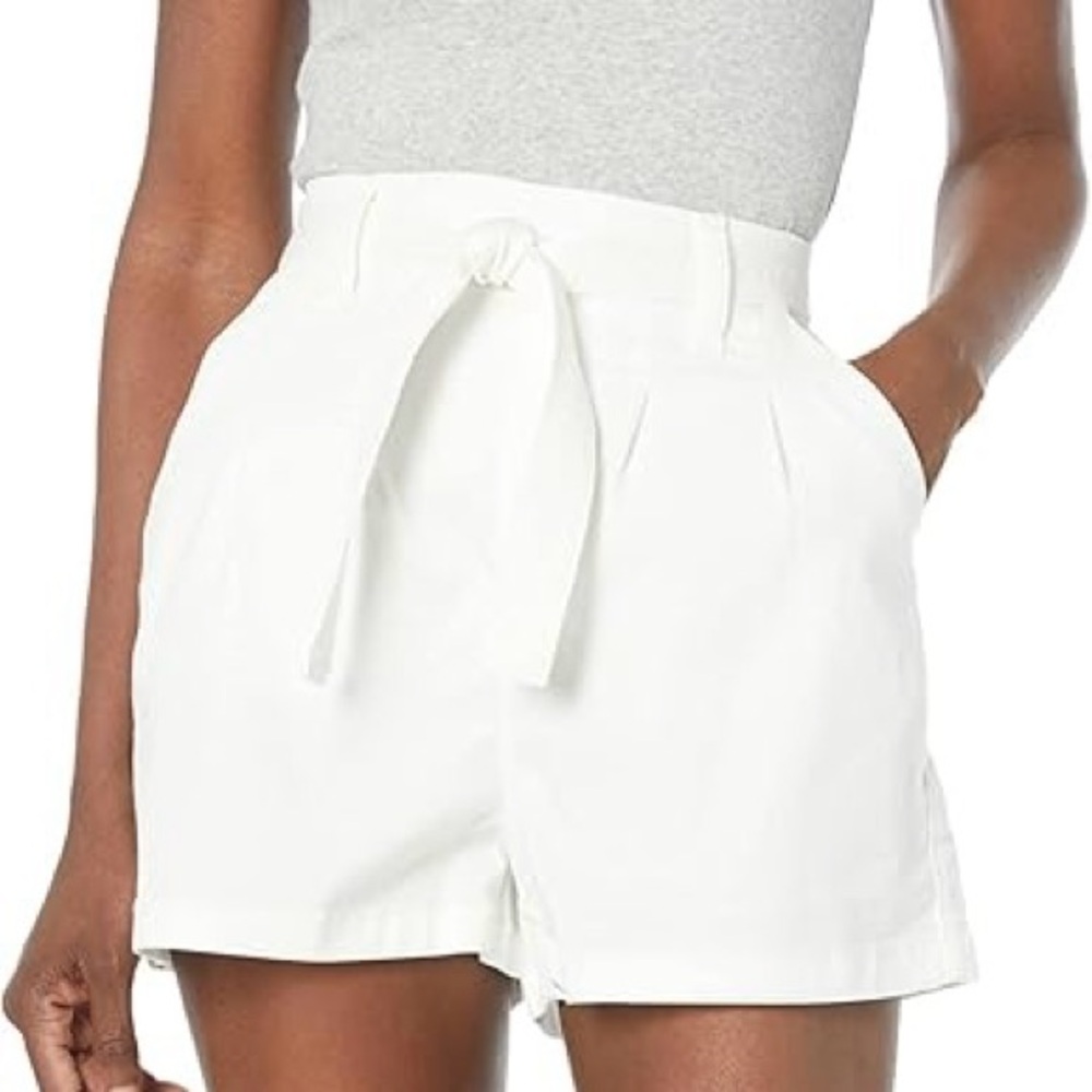Splendid NWT White Alston Belted Shorts